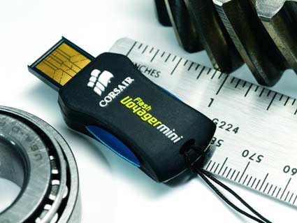 Corsair Announces 32GB Flash Voyager Mini USB Drive