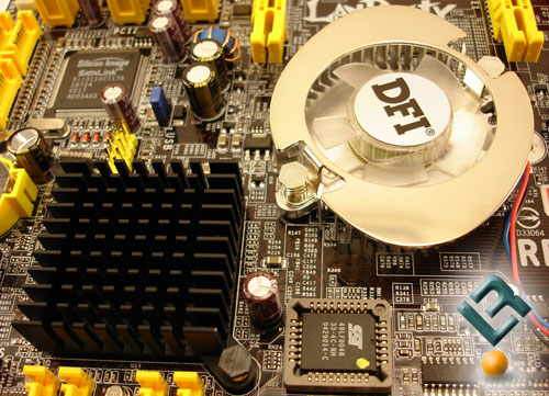 DFI RDX200 CF-DR chipsets
