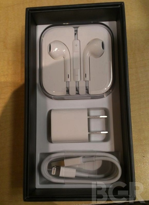 Apple iPhone 5 retail box