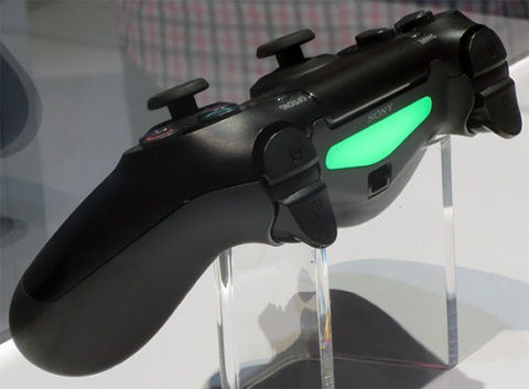 dualshock 4 green light