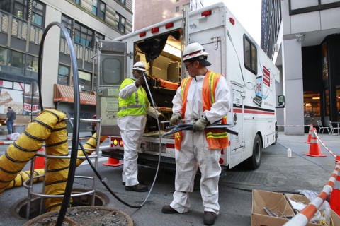 Verizon Installing Fiber in Lower Manhattan