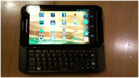 Leak: Motorola Droid 4 Prototype Picture