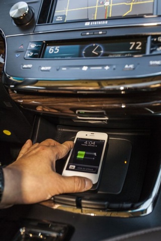 Toyota Avalon Wireless charging