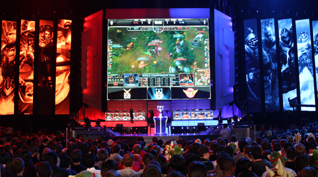 Witnessing The League of Legends Season 3 World Championship Finals - Legit  Reviews