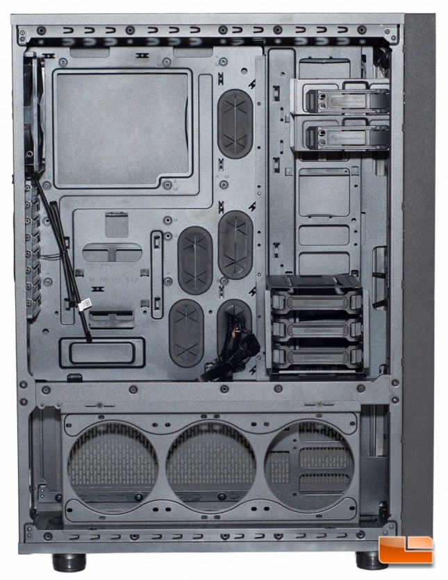 Thermaltake Core X71 - Lower Chamber Open